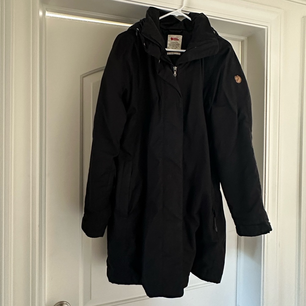 Fjallraven Una Woman’s coat, like new, extremely warm and comfortable!